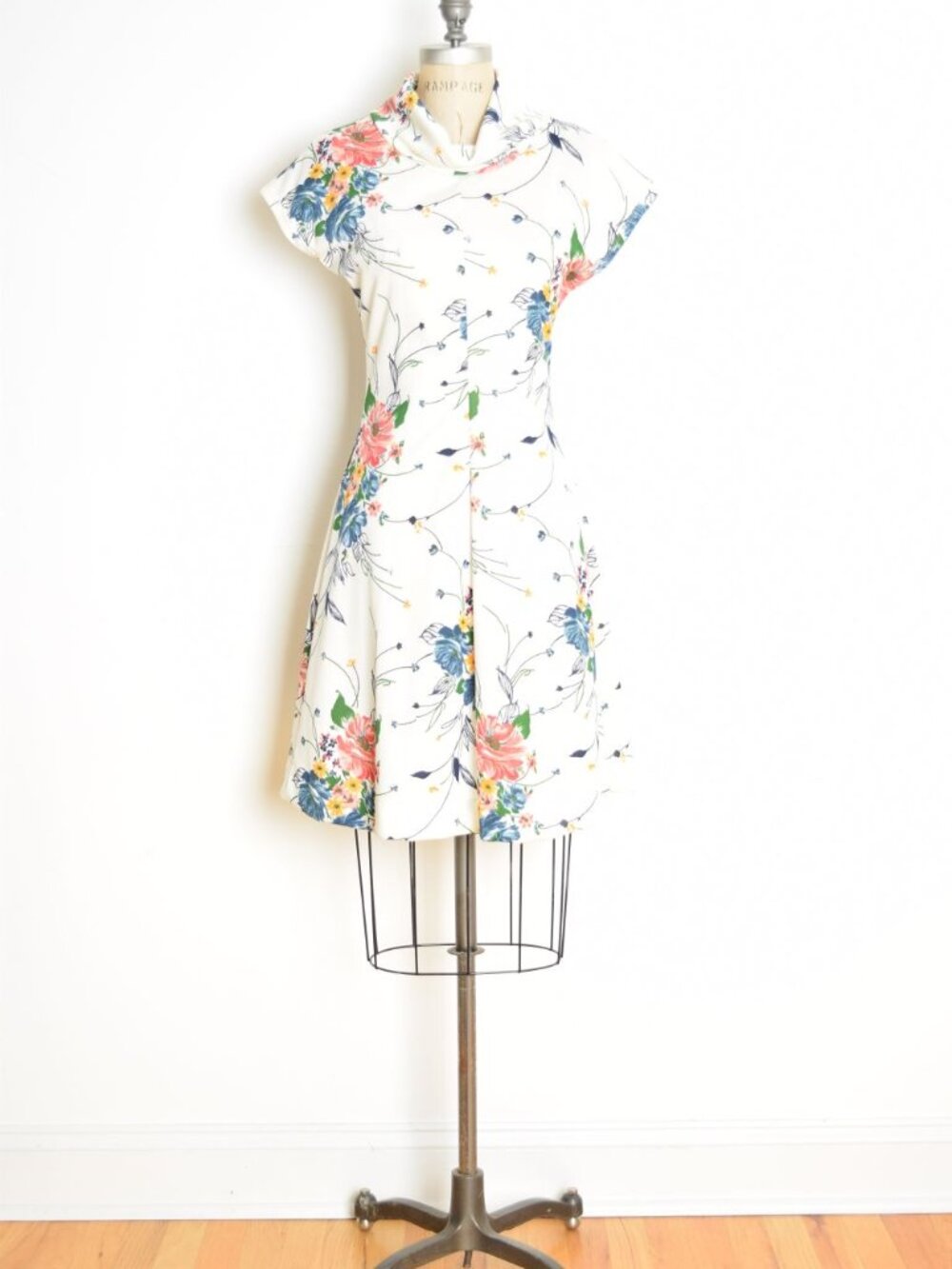 vintage 70s dress cream floral print funnel neck hippie mini knit dress S